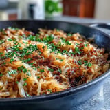 Chucrut salteado rápido, un guarnición vegano y fácil para complementar tus comidas.