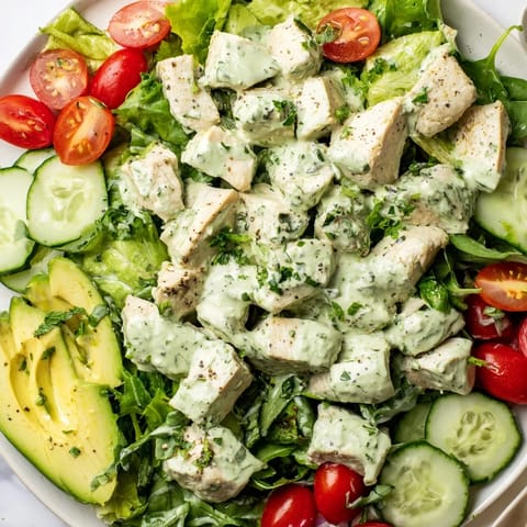 Pollo con aderezo green goddess
